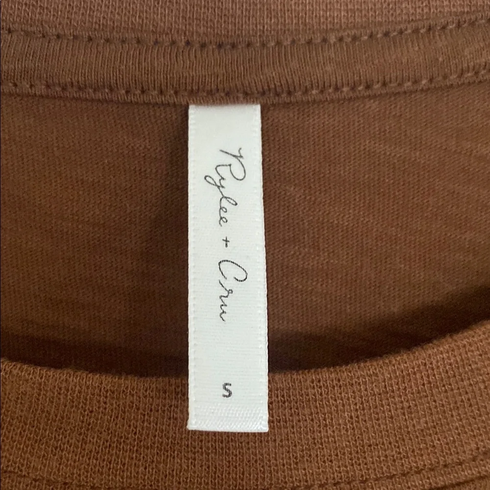 Rylee + Cru Brown Cream Crop Graphic Tee - Picture 2 of 3